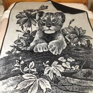 San Marcos Lion Cub Jungle Blanket Reversible Black Gray 54 x 84” Tiger  VTG